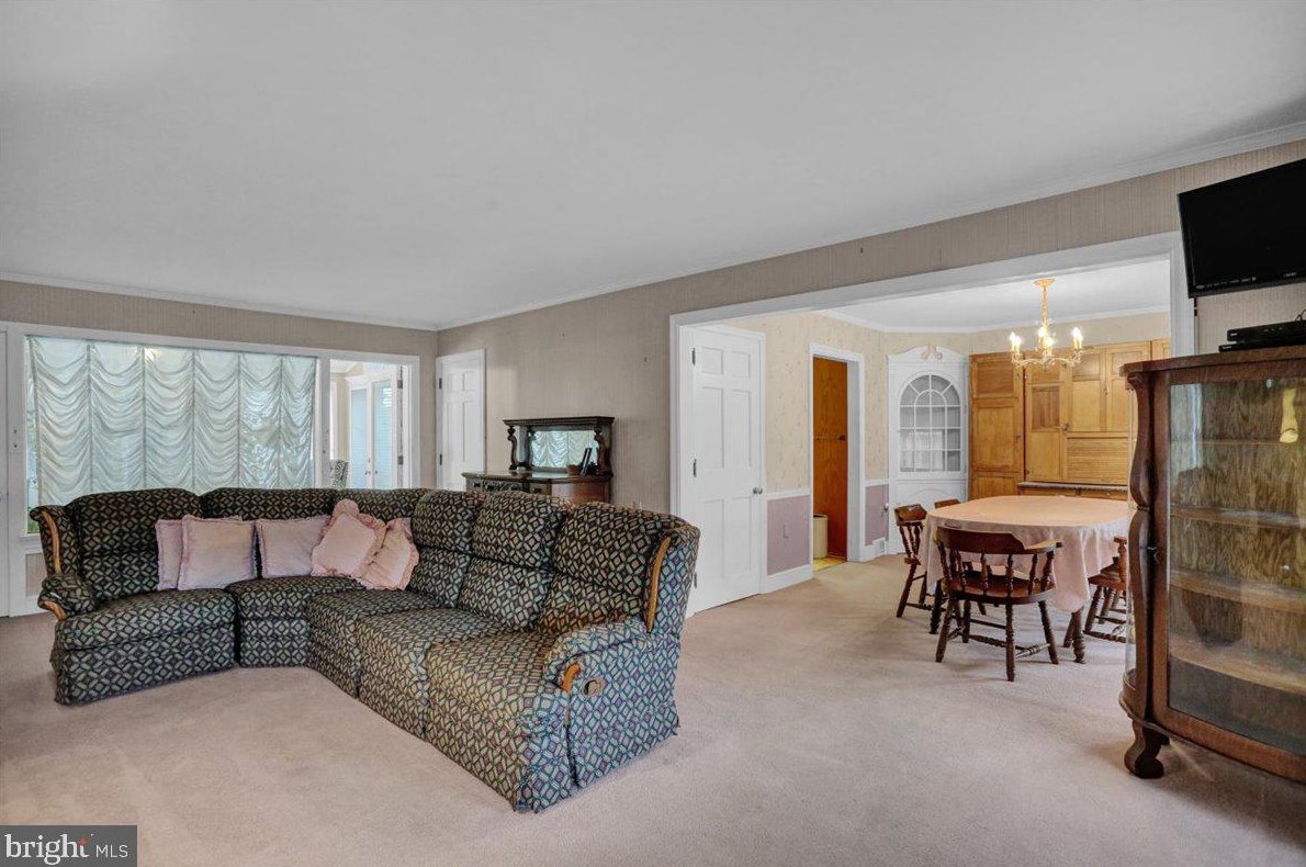 504 Elizabeth Ave, Reading, PA 19605-2538