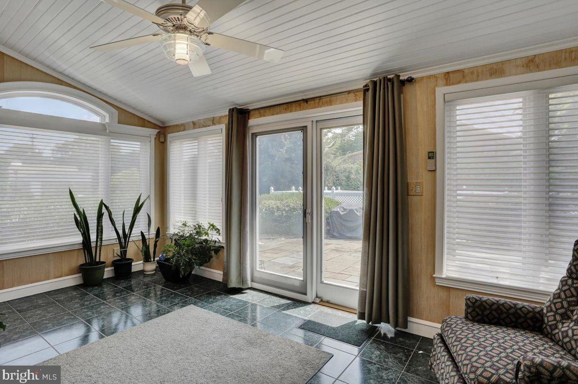 504 Elizabeth Ave, Reading PA  19605-2538 exterior