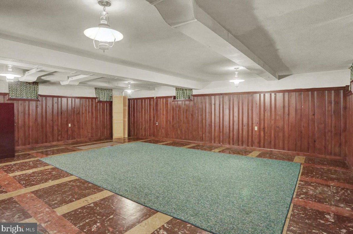 504 Elizabeth Ave, Reading PA  19605-2542 exterior