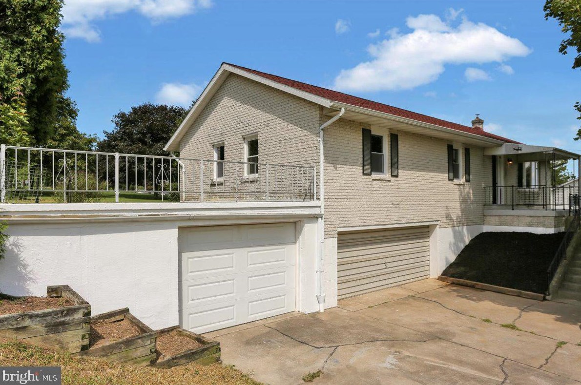 322 Shartlesville Rd, Centre, PA 19541