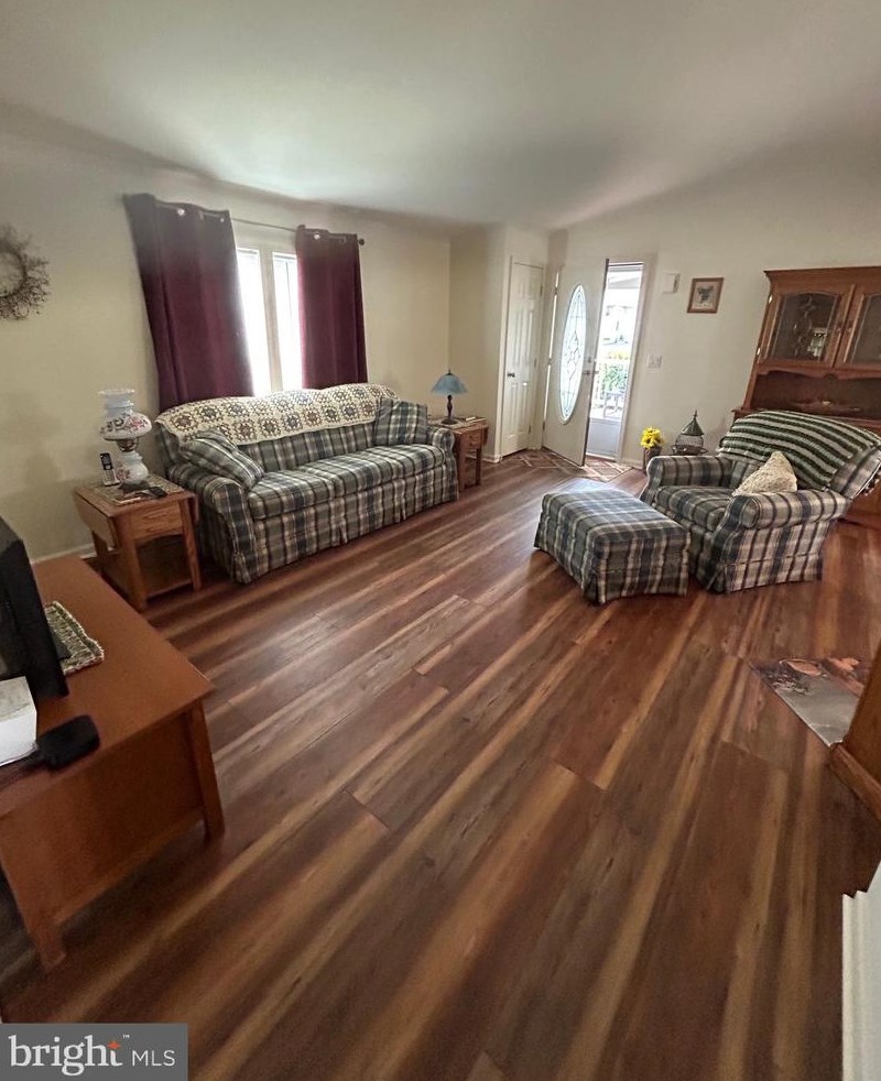 124 Random Rd, Douglassville PA  19518-1943 exterior