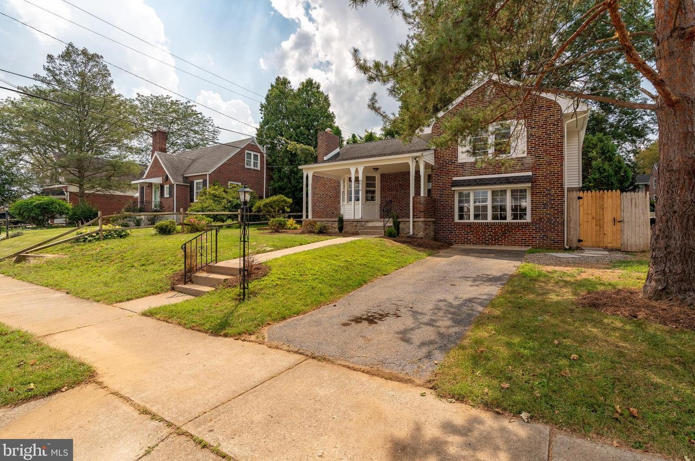 2510 Park St, Reading, PA 19606-1640