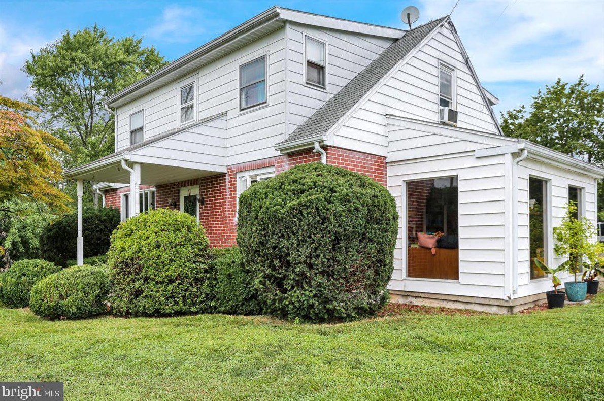 181 Greshville Rd, Spangsville, PA 19512-8485