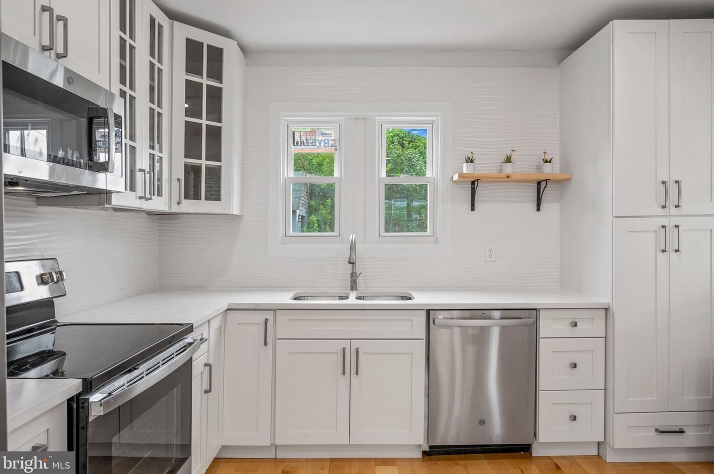 34 Lash St, Reading, PA 19607-2777