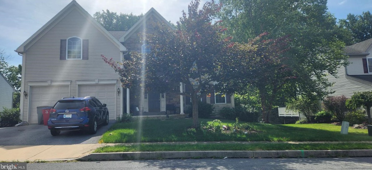 228 Longview Dr, Reading, PA 19608-9596