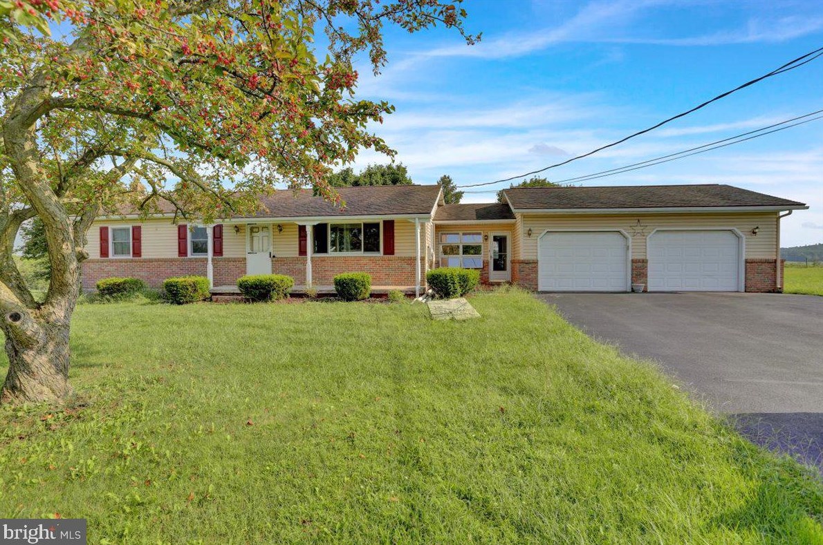 658 New Schaefferstown Rd, New Schaefferstown, PA 19506