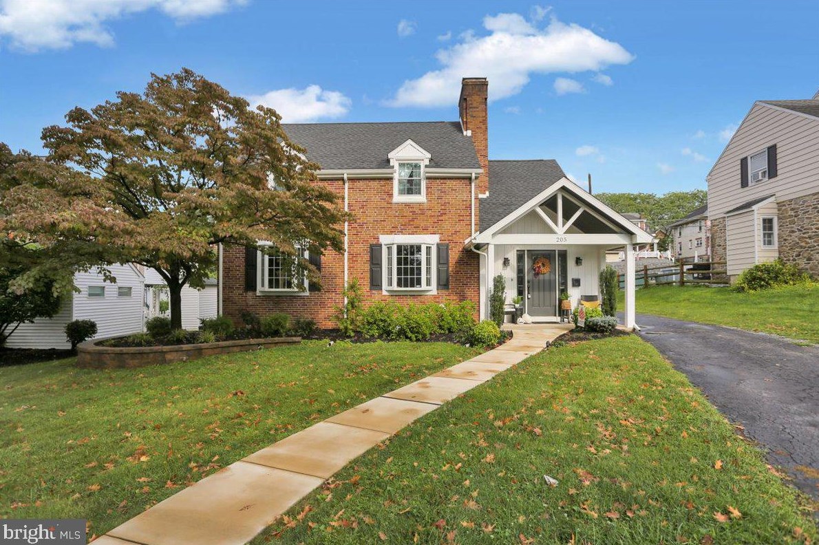 205 Harvard Blvd, Reading, PA 19609-2433