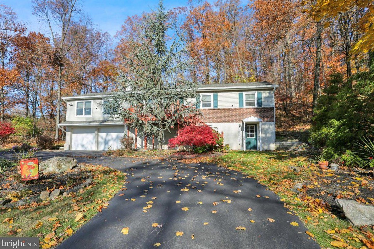484 Wegman Rd, Reading, PA 19606