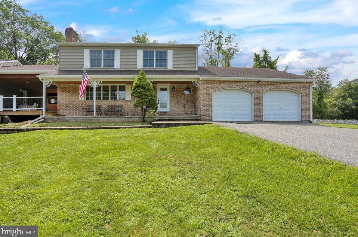 20-a Lehland Dr, Spangsville, PA 19512