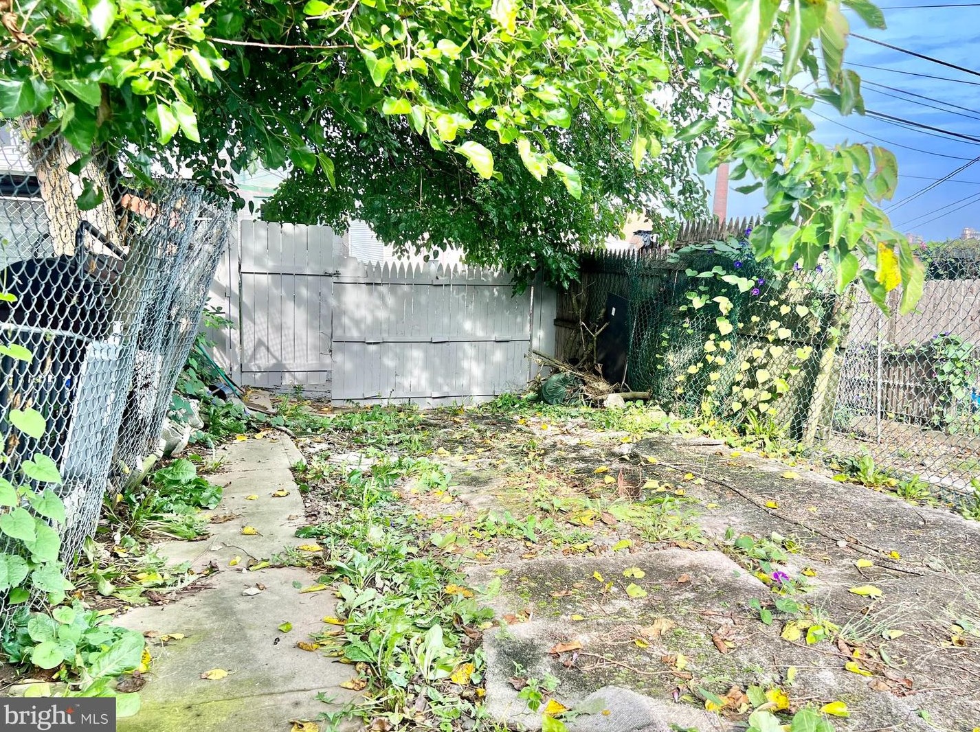 620 Maple St, Reading PA 19602-2561 exterior