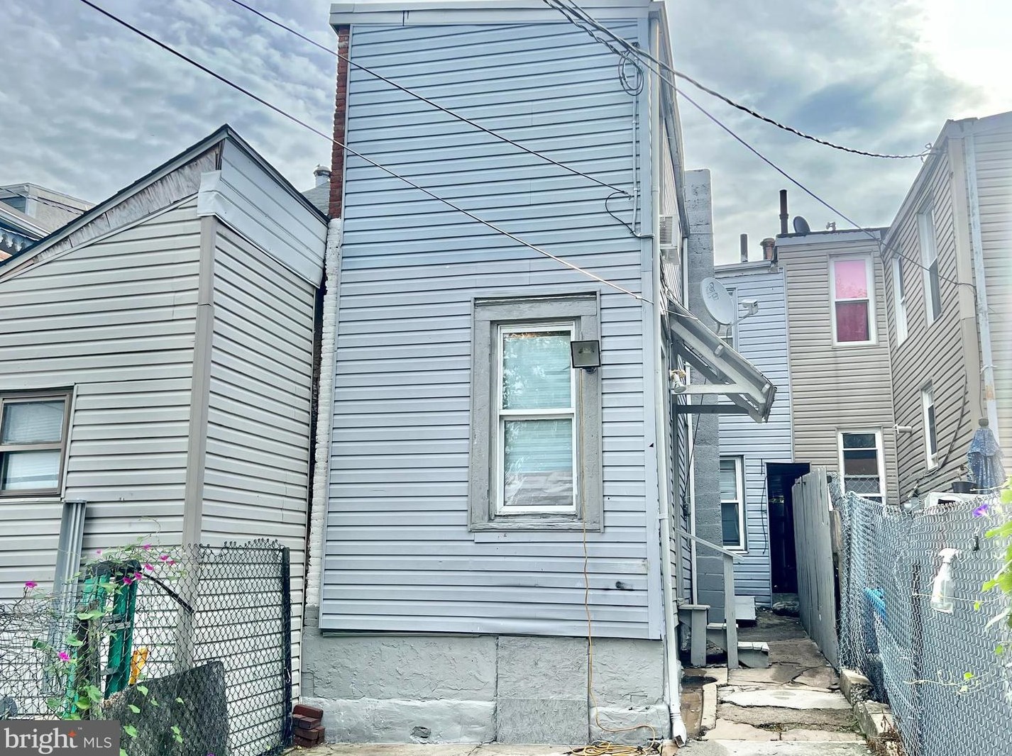 620 Maple St, Reading PA 19602-2561 exterior