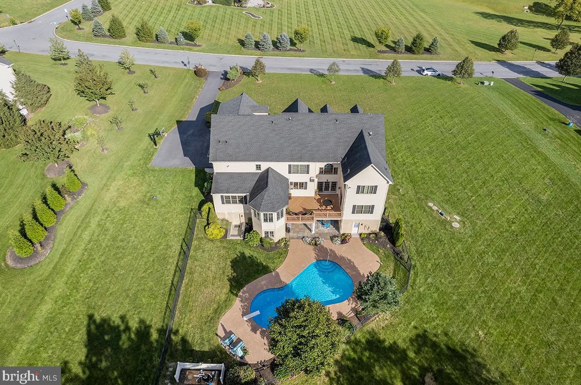 157 Meadow View Dr, Reading PA  19605-9614 exterior