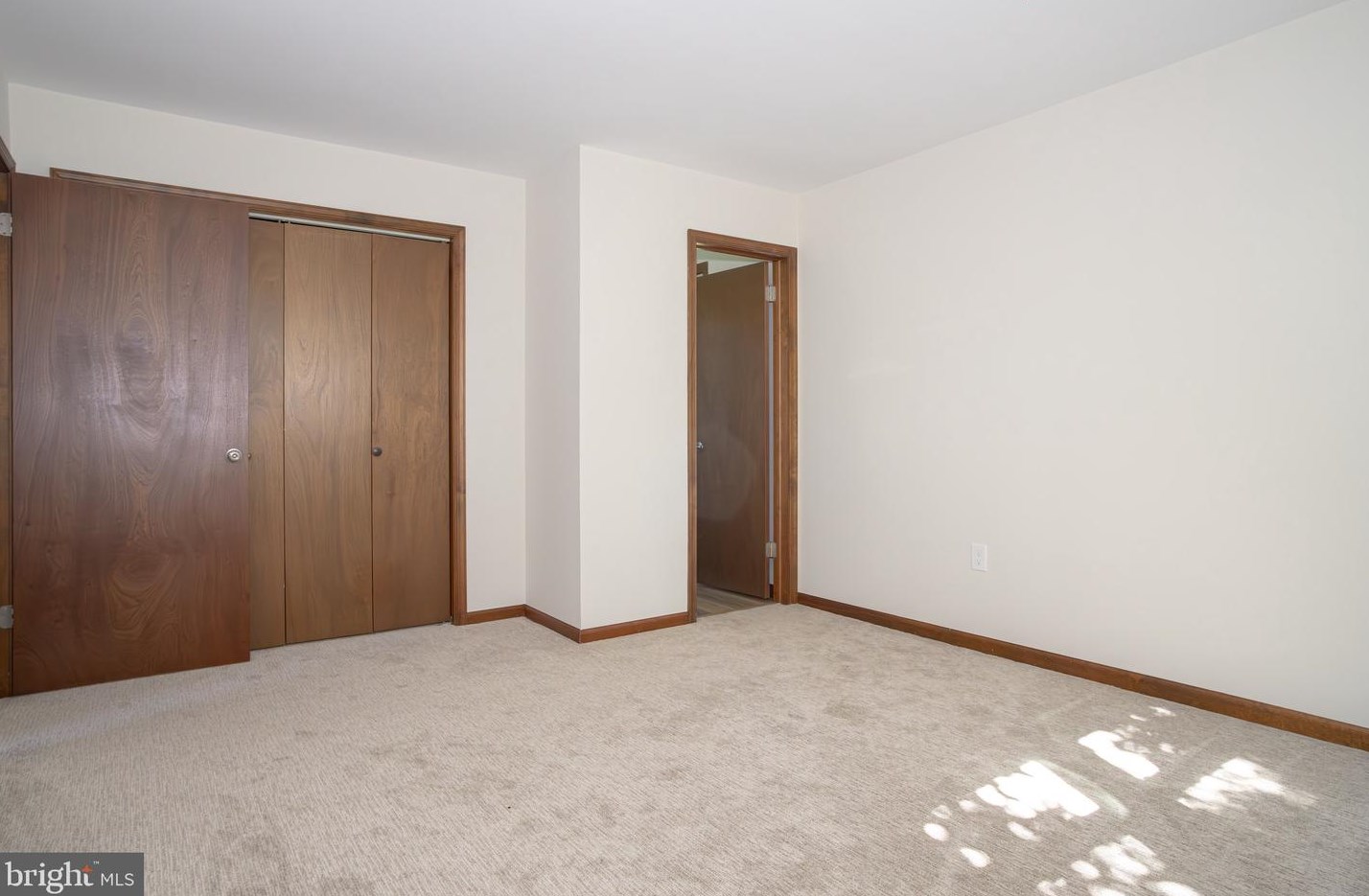 276 Hampshire Rd, Reading PA  19608-9106 exterior