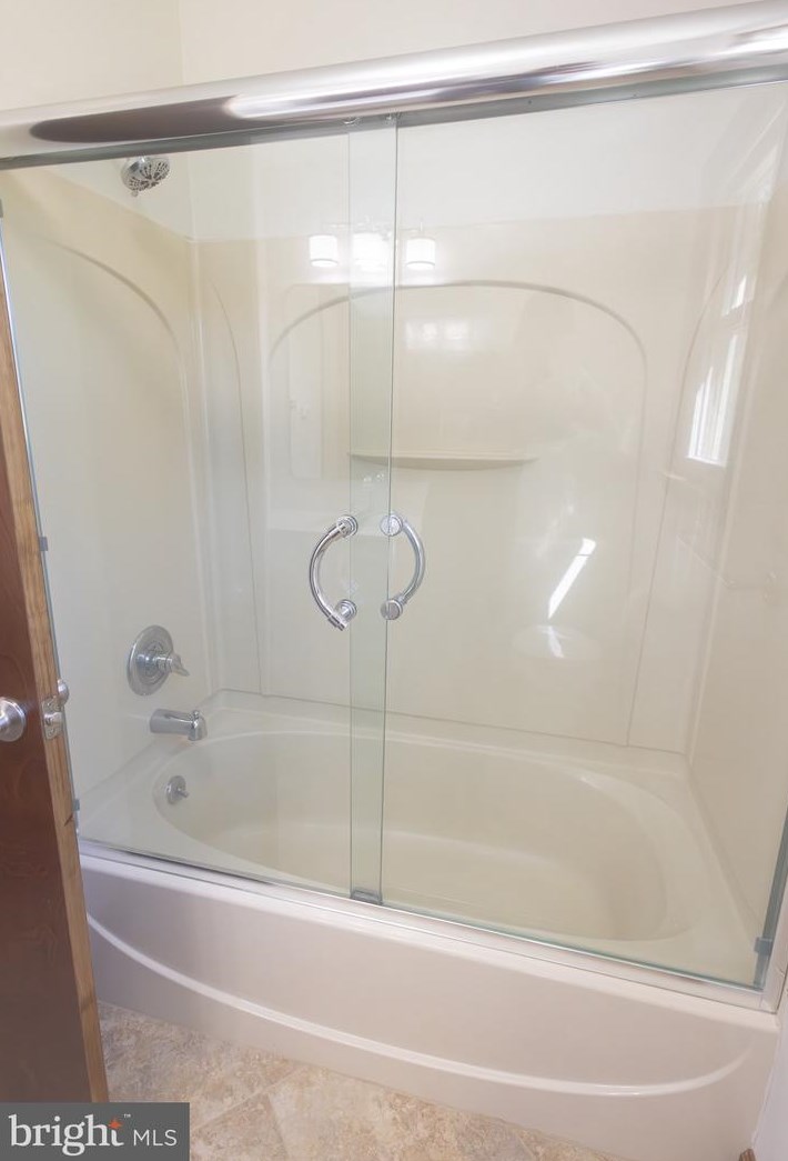 276 Hampshire Rd, Reading PA  19608-9106 exterior