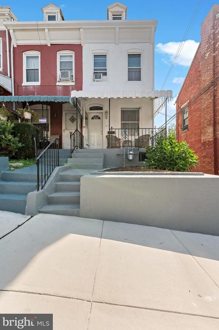 1210 Green St, Reading PA  19604-2727 exterior