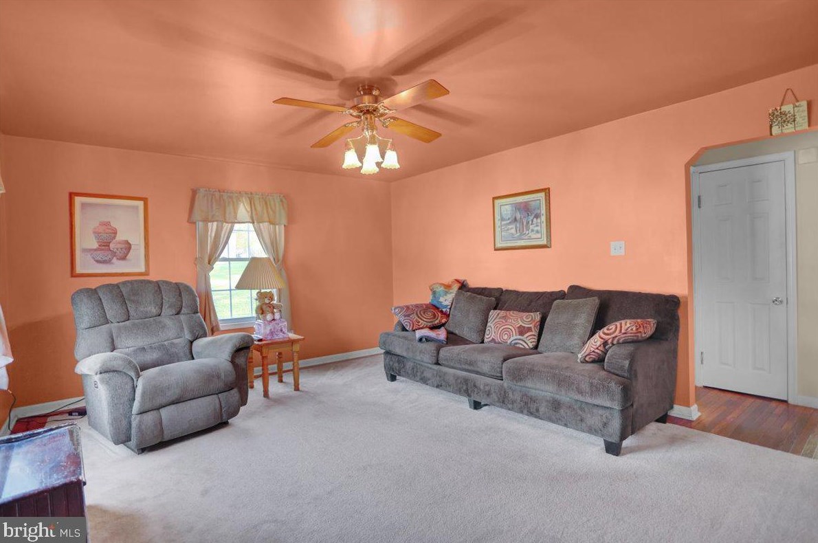 4150 Painted Sky Rd, Reading, PA 19606-9515
