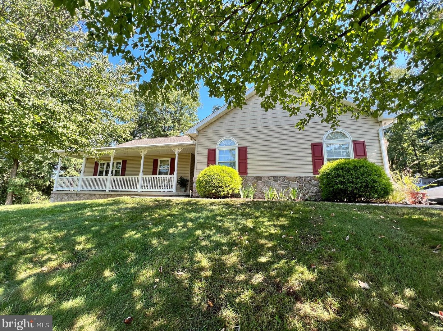 99 Gunhart Rd, Hummels Store, PA 19540-8384