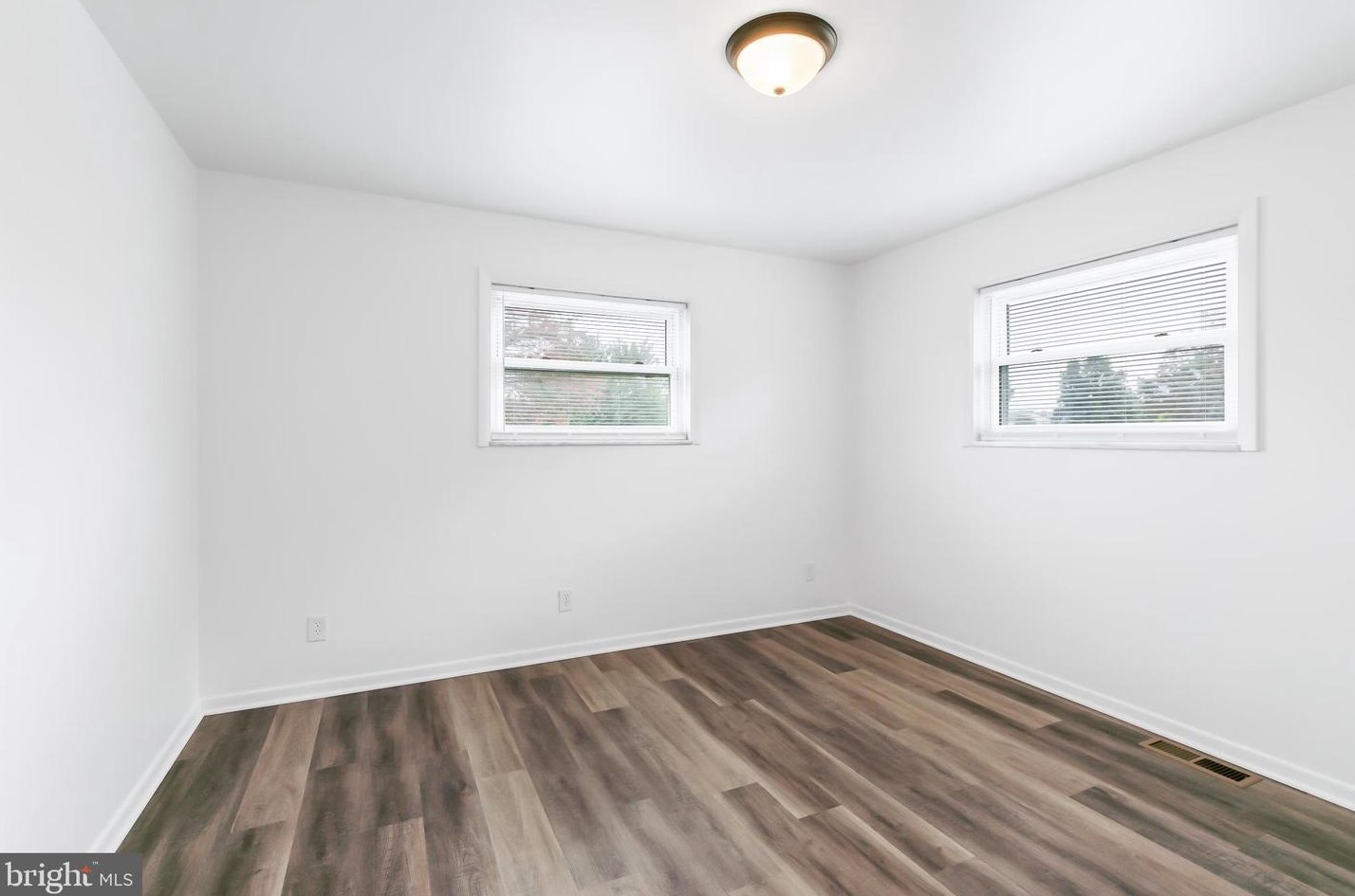 405 Fairview Dr, Greenwich PA  19530-1021 exterior