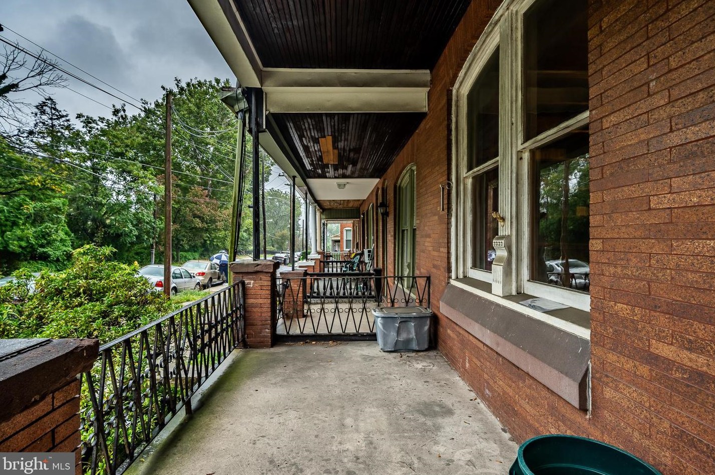 148 Clymer St, Reading, PA 19602-1325