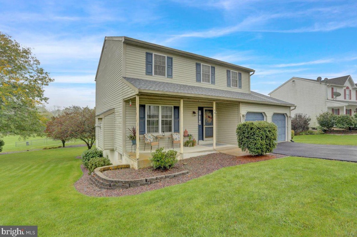 204 Sandy Ln, Reading, PA 19608-9547