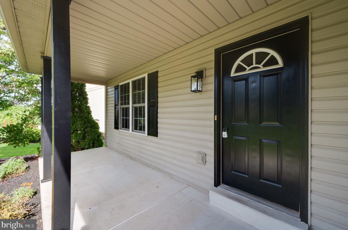 4461 Hillside Rd, Reading, PA 19606-8922