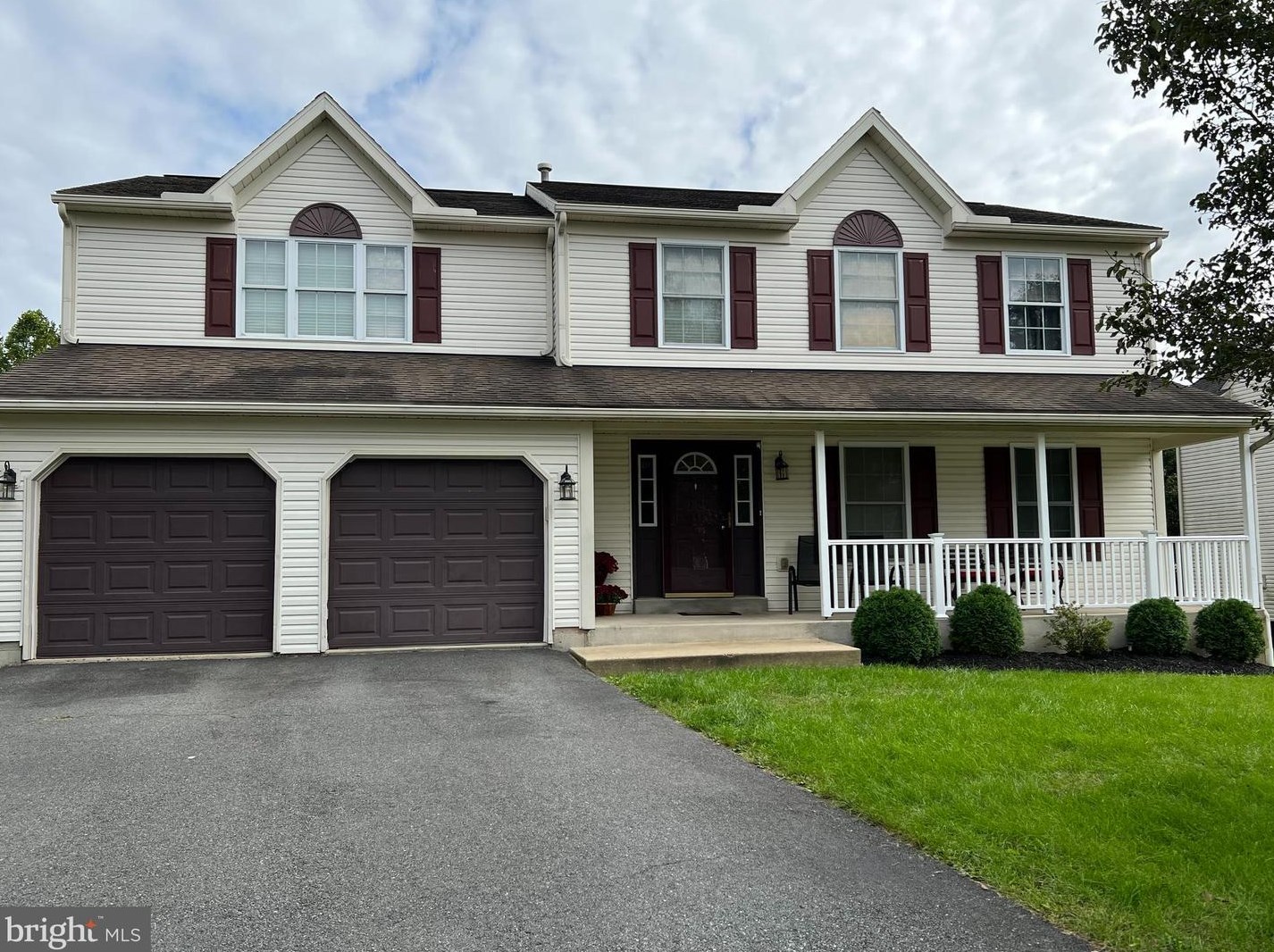 33 Hayden Cir, Reading, PA 19606