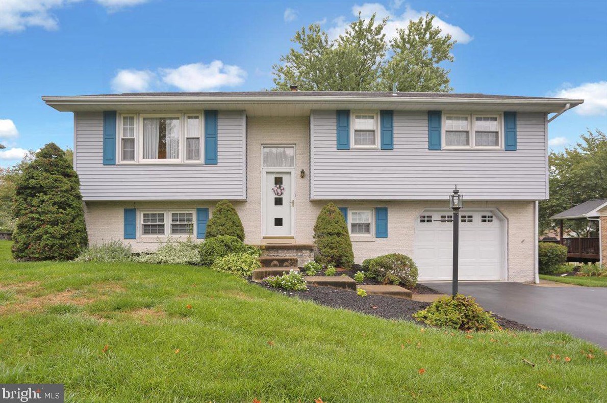 632 Beach St, Reading, PA 19605-1502