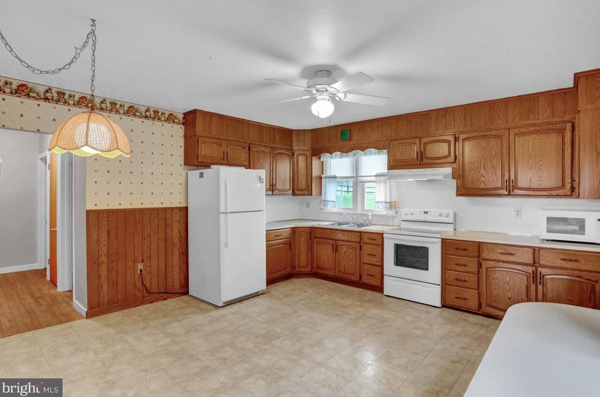 1207 Broadway Blvd, Reading PA  19607-1707 exterior