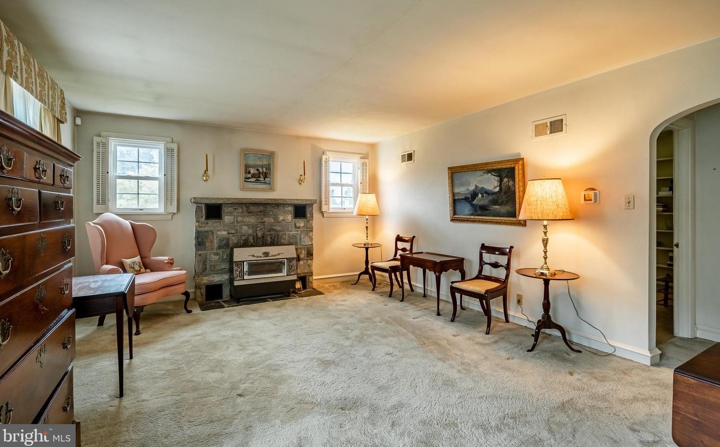 319 Trexler Ave, Greenwich, PA 19530-9480