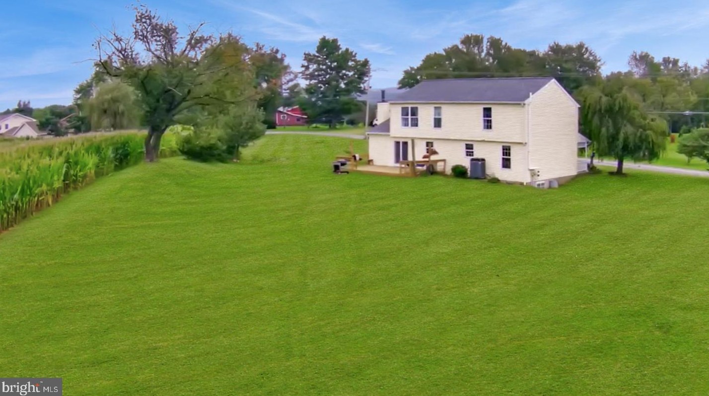 19 Haas Rd, Mertztown, PA 19539-8715