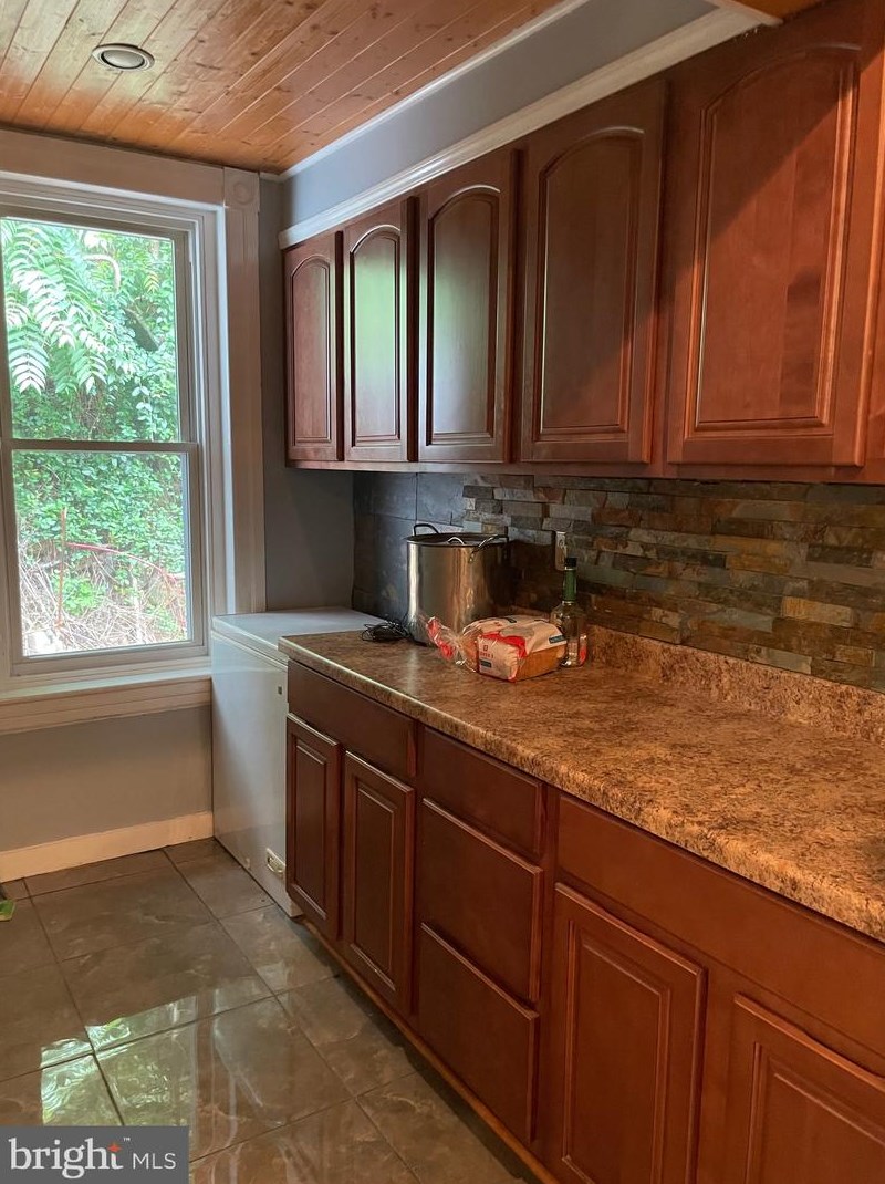 1204 Friedensburg Rd, Reading, PA 19606-9668