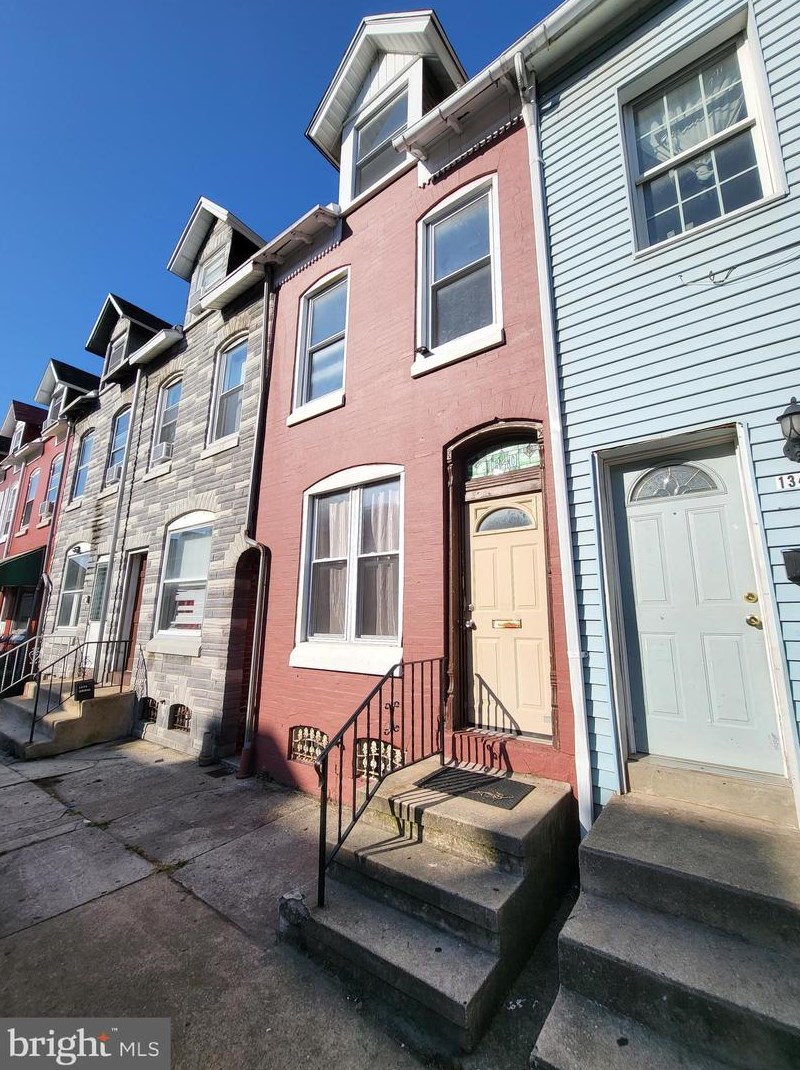 1340 Mulberry St, Reading, PA 19604-1909
