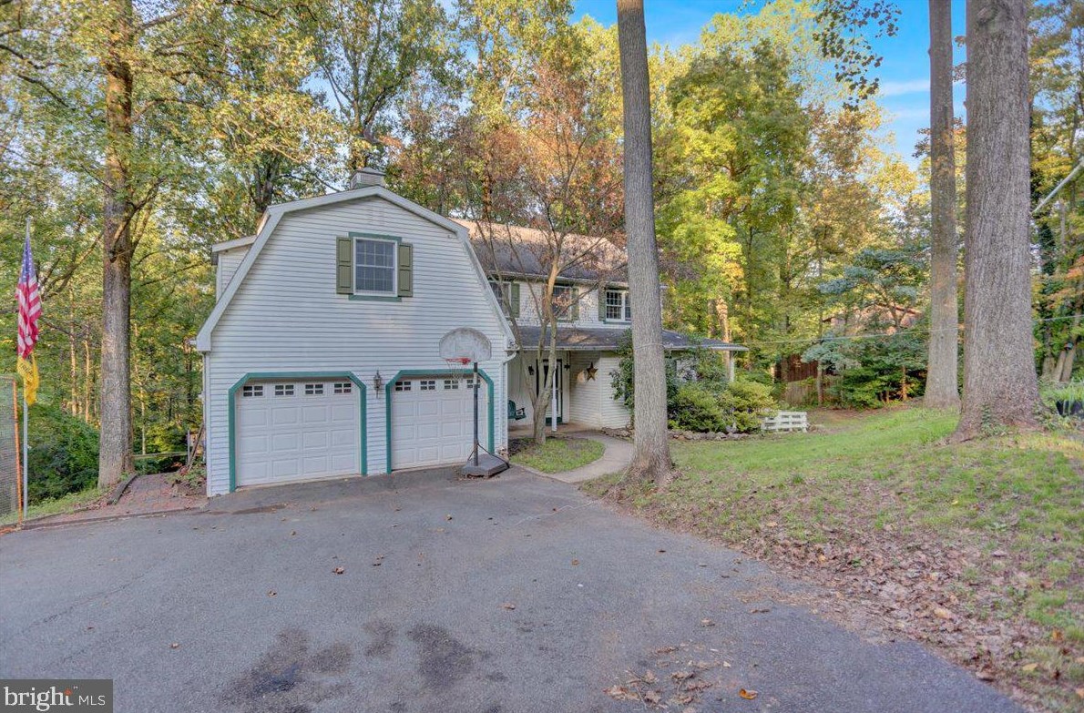 20 Beech Rd, Hummels Store, PA 19540-8705