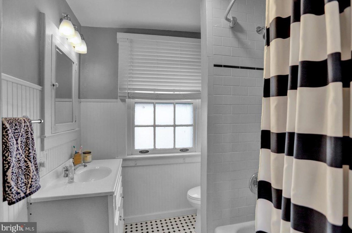 415 Ann St, Reading PA  19611-1304 exterior