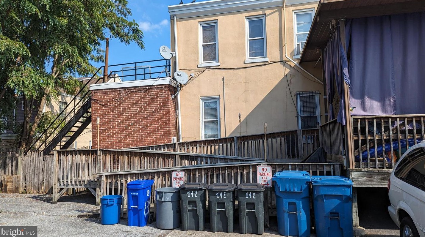 613 Walnut St, Reading PA  19601-3517 exterior