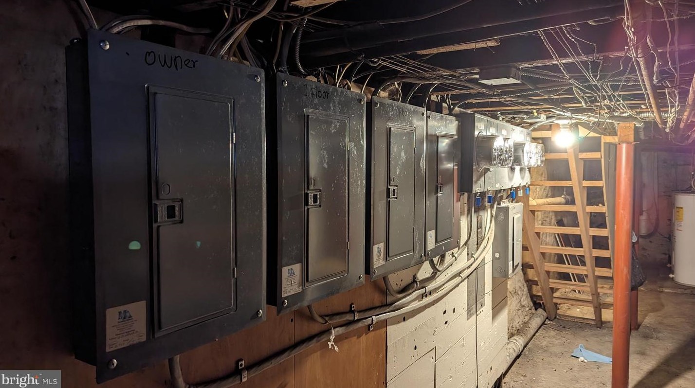 613 Walnut St, Reading PA  19607-2621 exterior