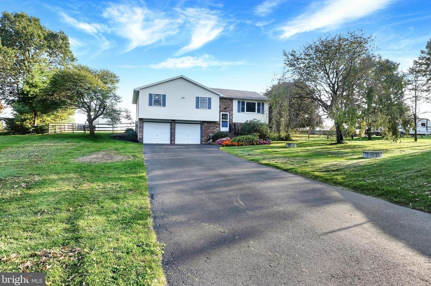 7 Dogwood Rd, Centre, PA 19541