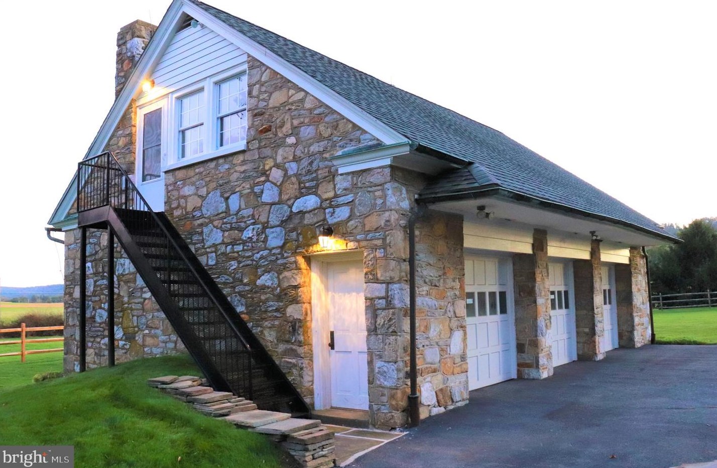45 Big Spring Rd, Robesonia, PA 19551