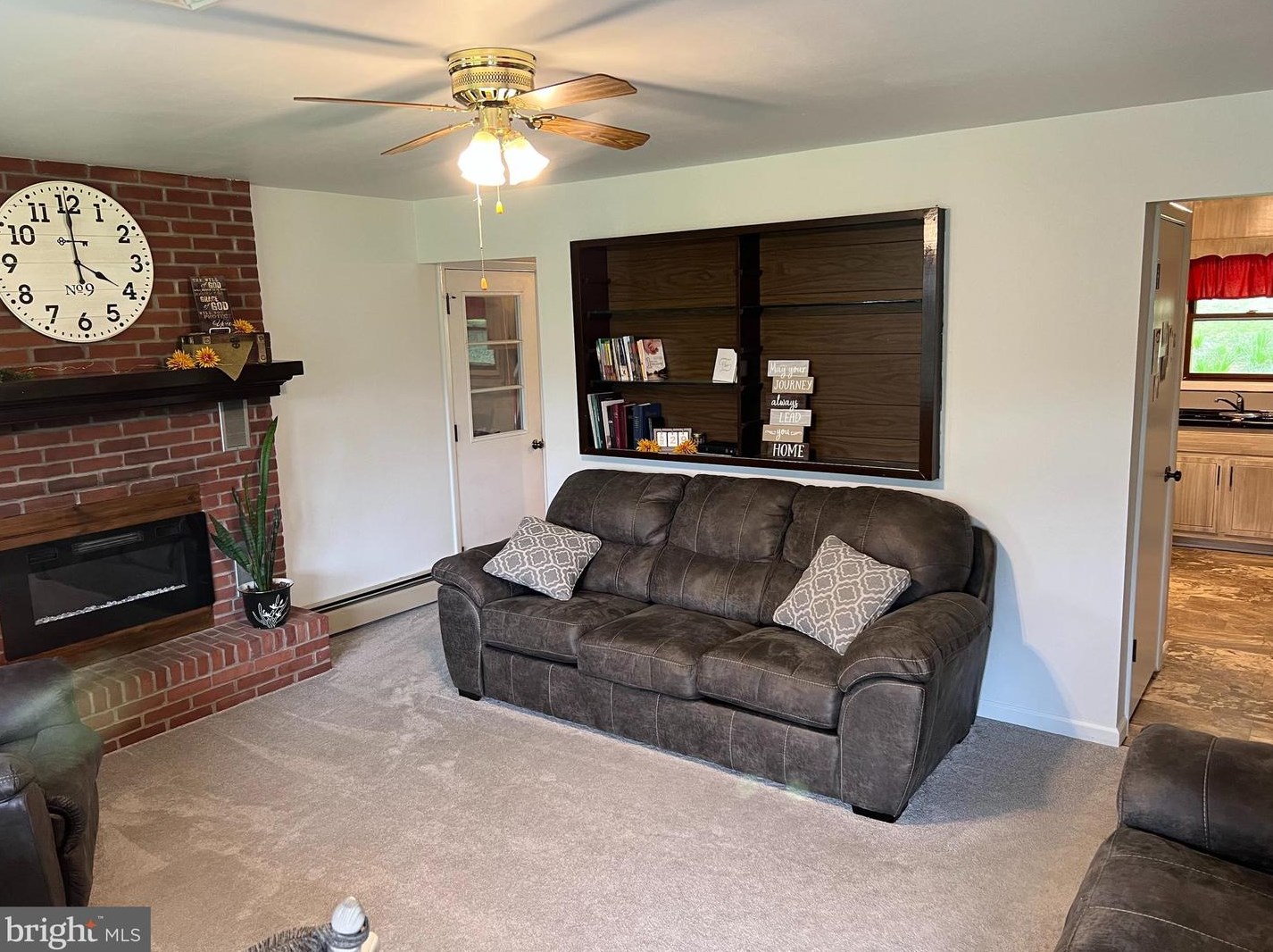 690 Heidelberg Rd, Wernersville, PA 19565-9675