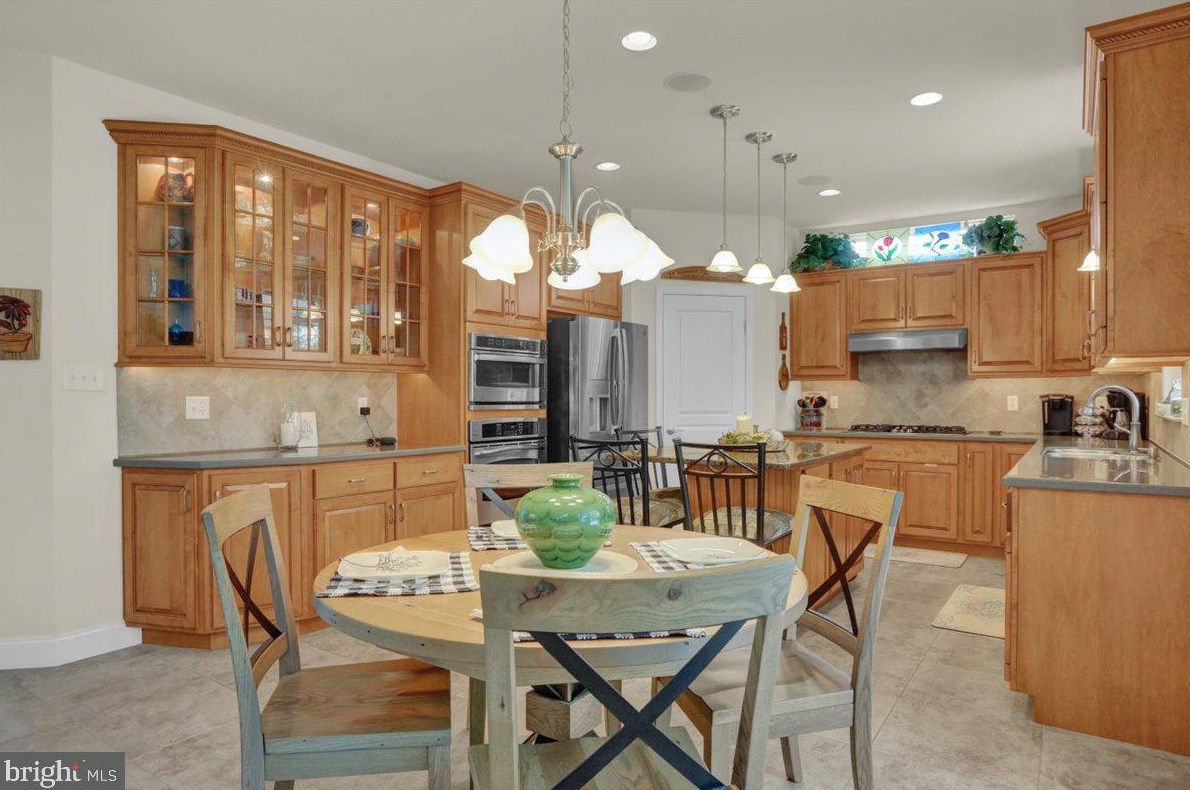 421 Middlecreek Dr, Basket PA  19547-8793 exterior