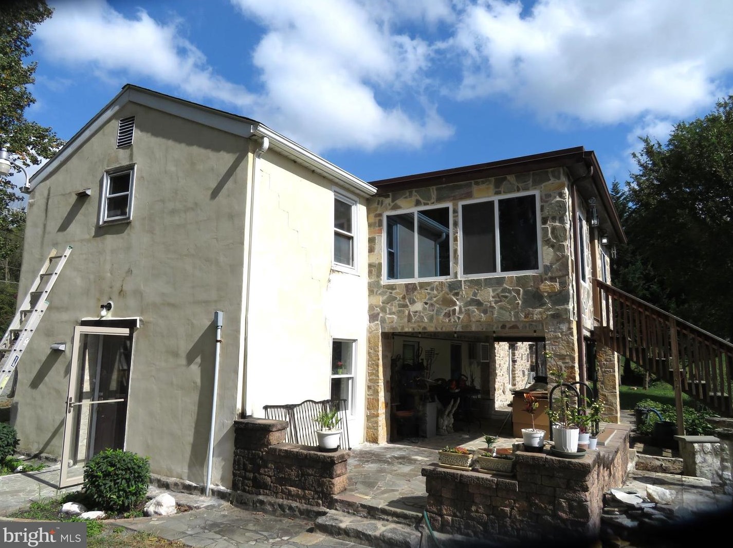165 Vale Dr, Spangsville, PA 19512