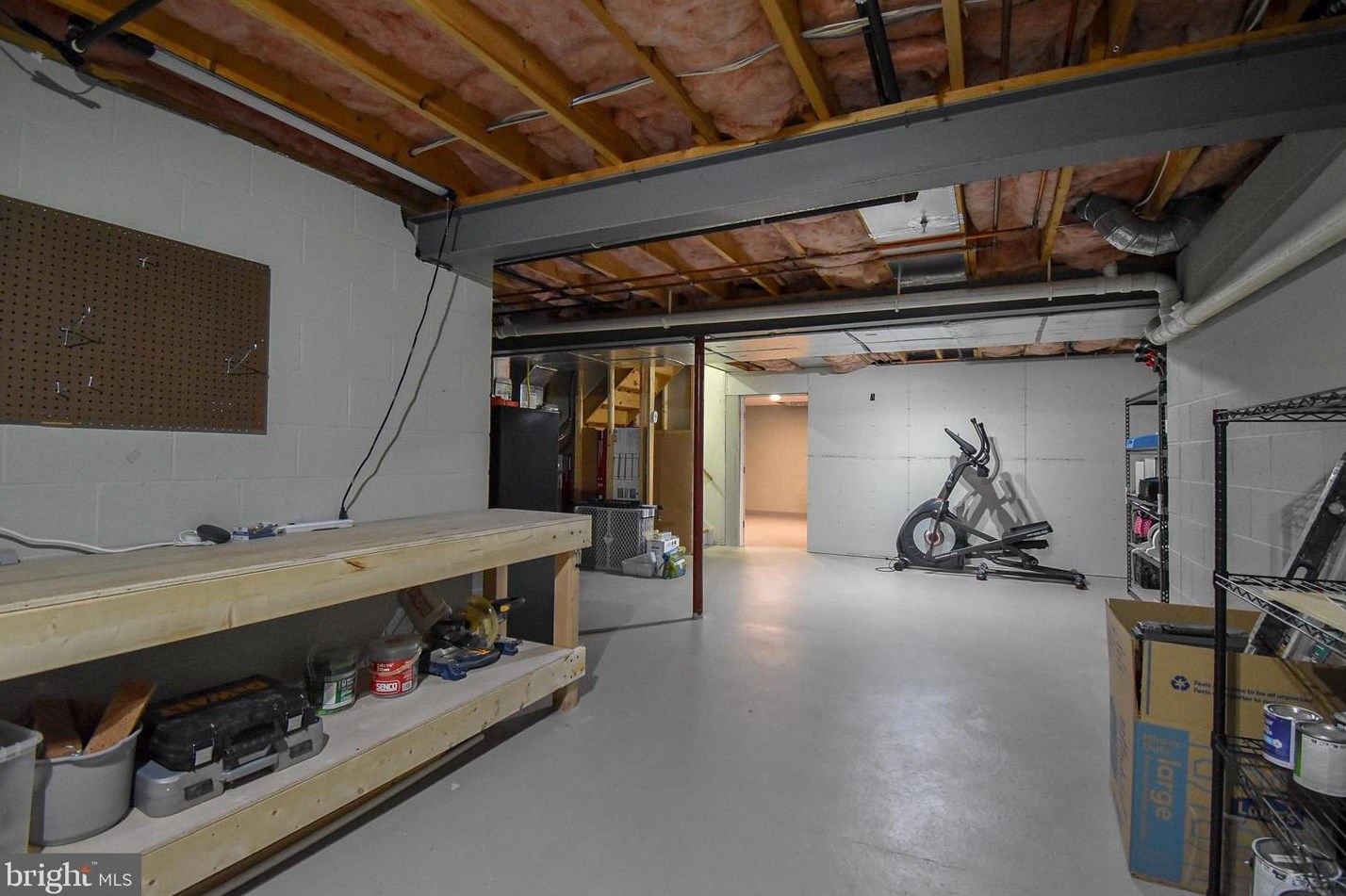 153 Waterford Ln, Reading PA 19606-9071 exterior