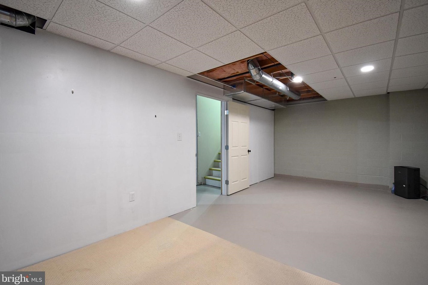 153 Waterford Ln, Reading PA 19606-9071 exterior