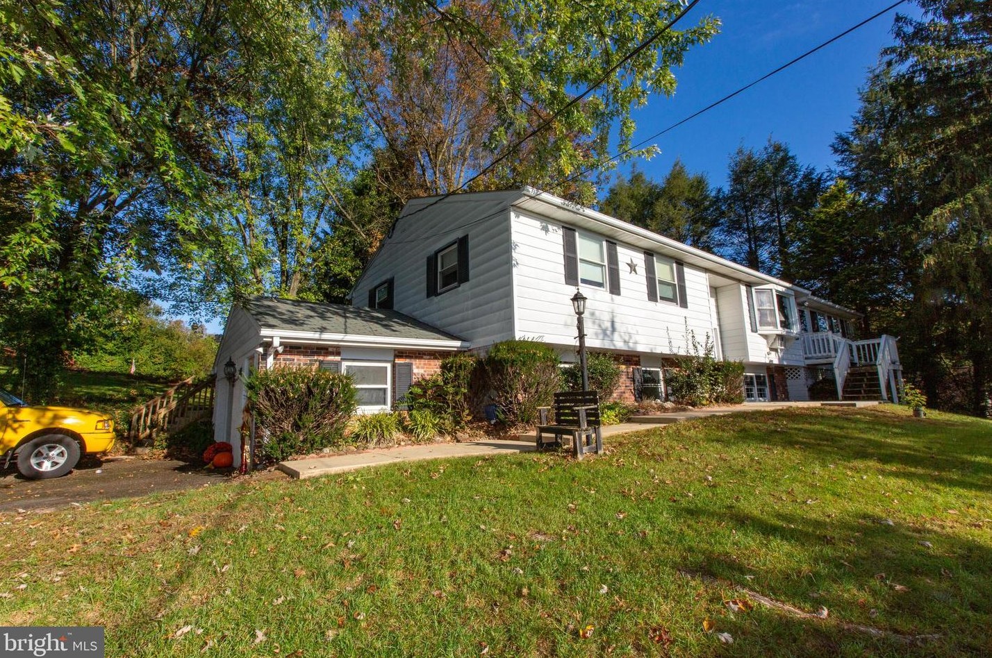 2090 Old Route 100, Bechtelsville, PA 19505-9002