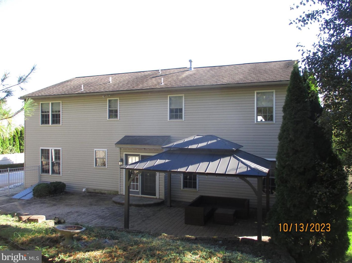 111 Swatara Cir, Douglassville, PA 19518