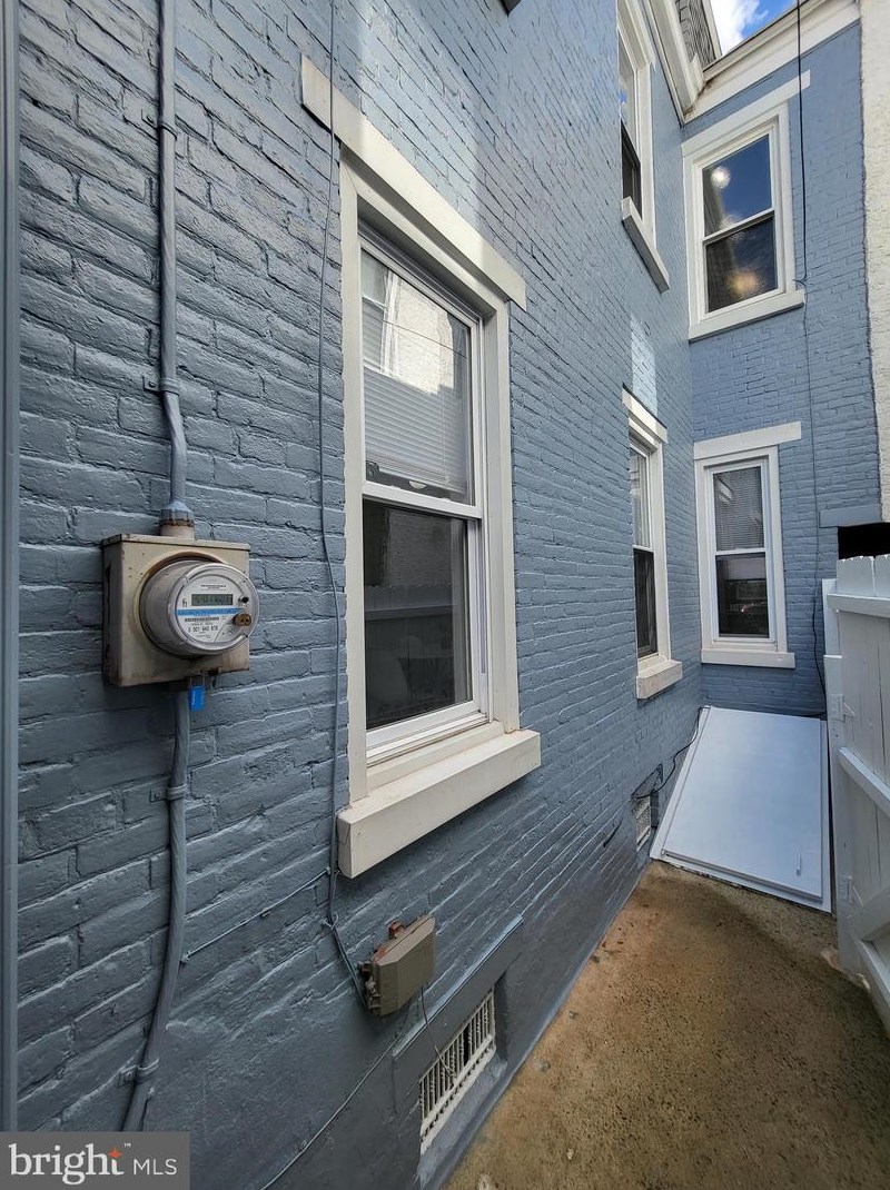 1525 Moss St, Reading PA  19604-1813 exterior