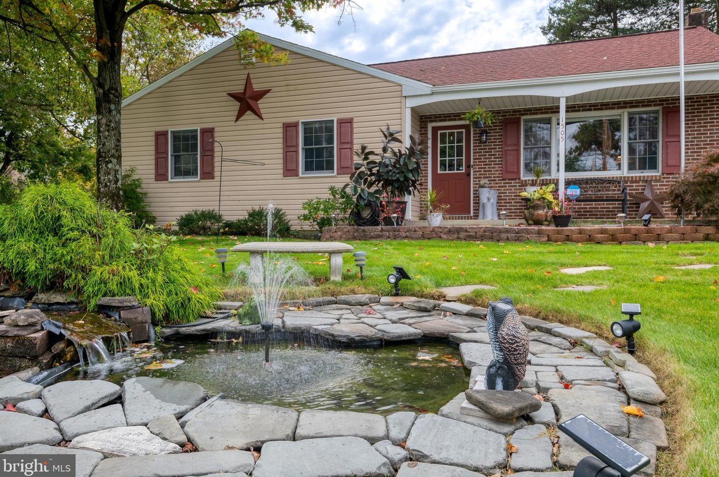 1505 Old Fritztown Rd, Reading, PA 19608-1528