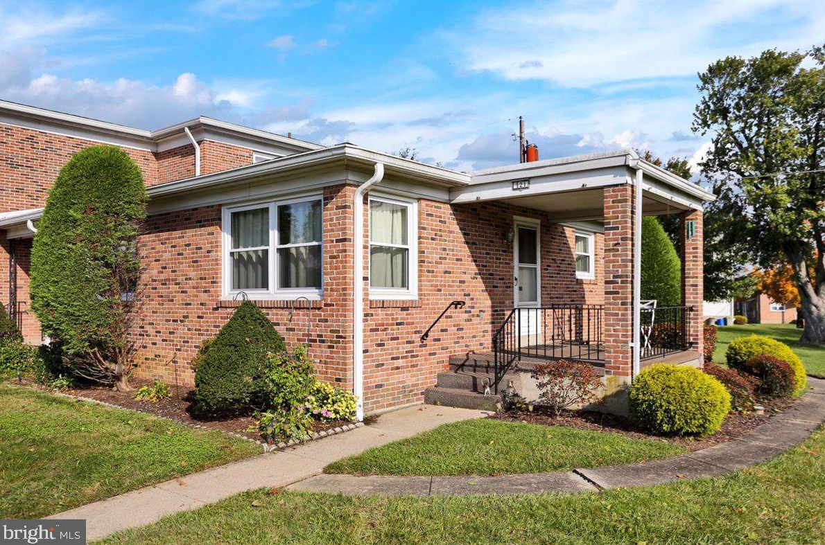 121 Gretchen Dr, Reading, PA 19607