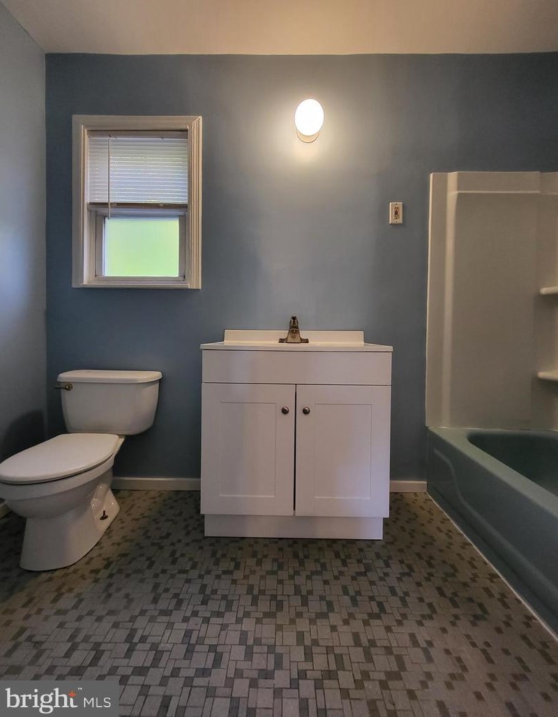 1140 Fox Run, Reading PA  19606-1138 exterior