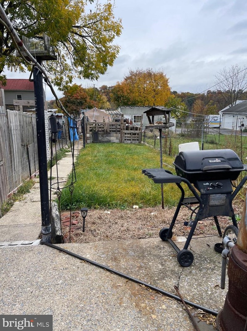54 N Centre Ave, Dauberville, PA 19533